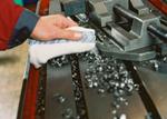 Los paños de limpieza de MEWA Textil-Management ayudan a cuidar la maquinaria en las plantas industriales
